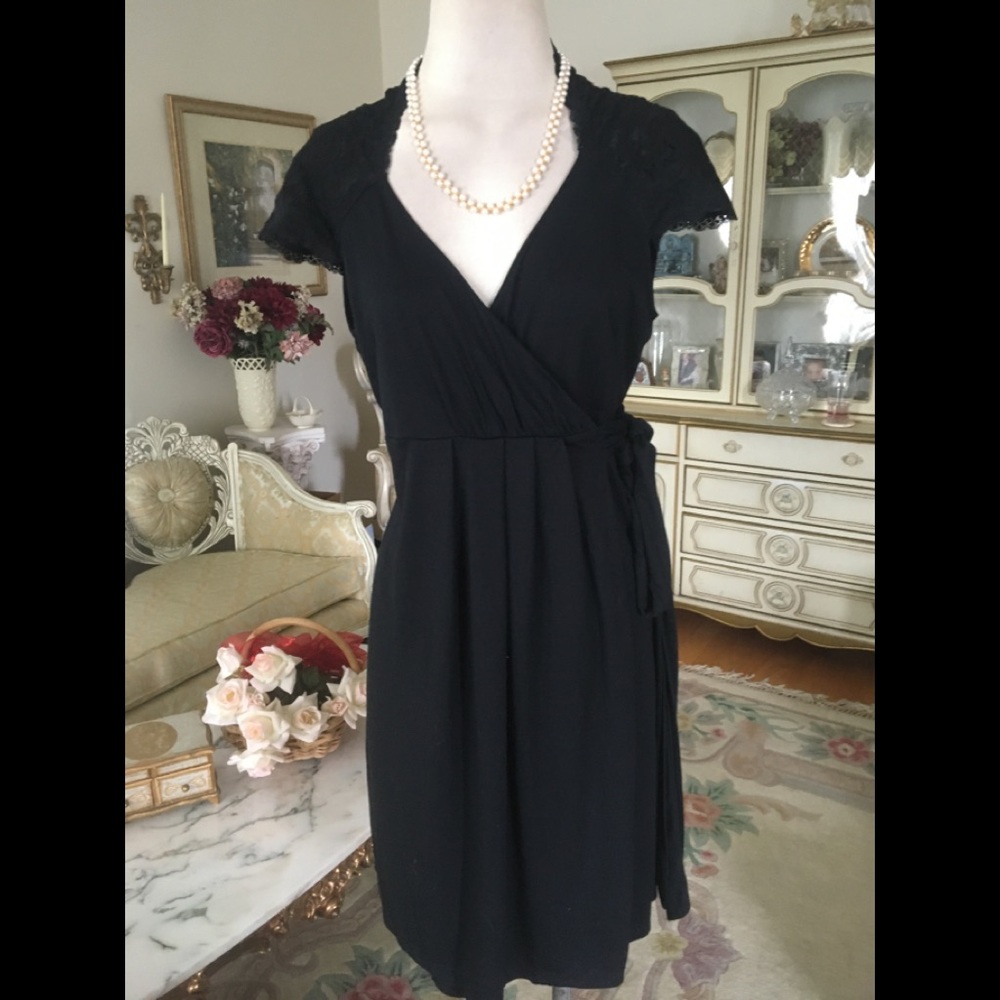 Pip & Vine Maternity NWT black/lace wrap dress size XL